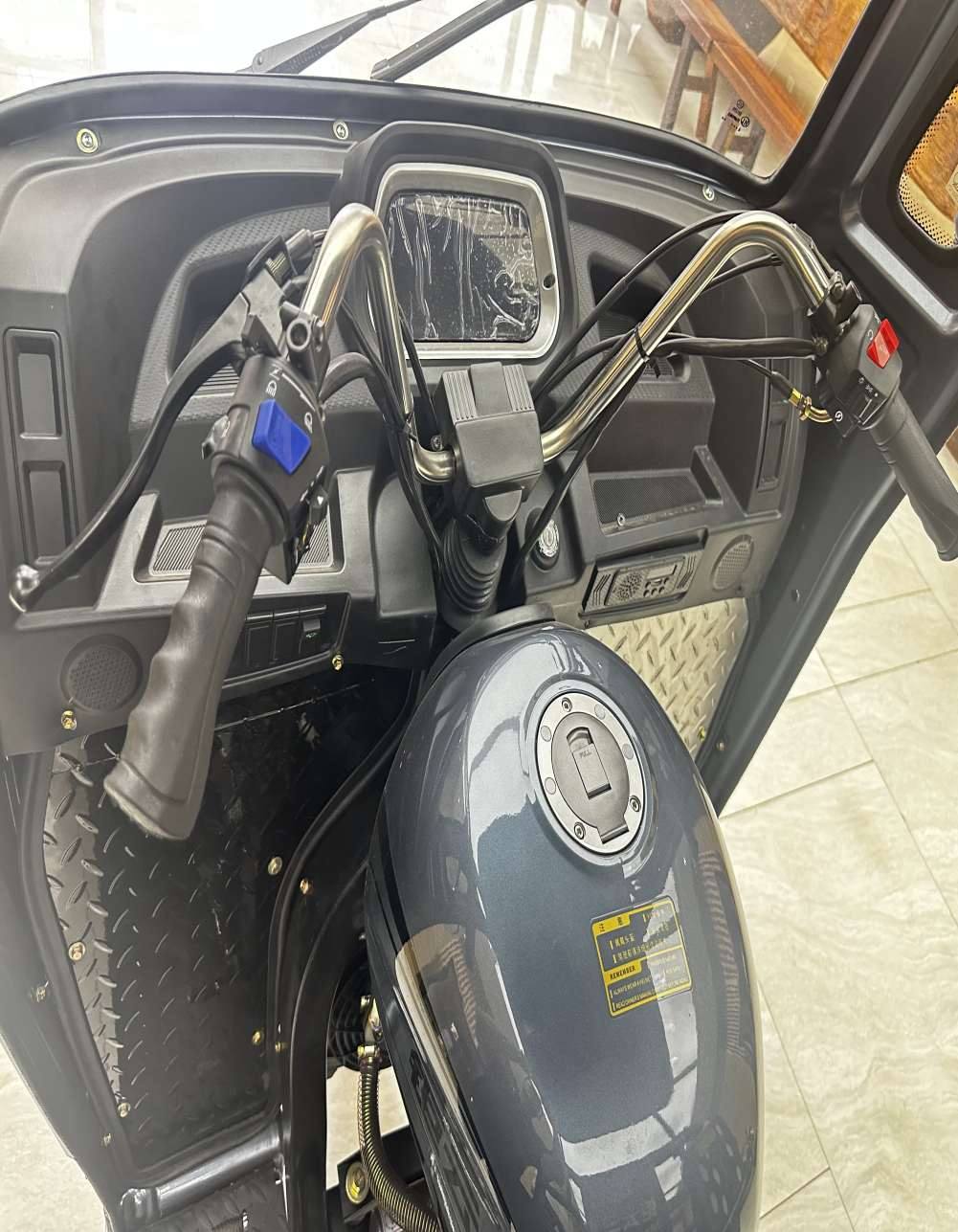 H7 Heavy Duty Gasoline Cargo Tricycle 250cc Water Cooling